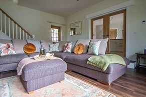 Bradley Manor