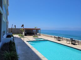 Luxury Beachfront Condo in Rosarito with Pool & Jacuzzi