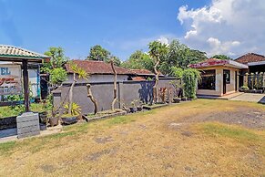 SPOT ON 92028 Hotel Surya Near Pelabuhan Gilimanuk