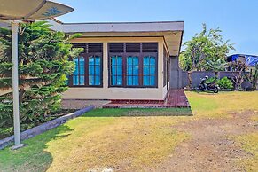 SPOT ON 92028 Hotel Surya Near Pelabuhan Gilimanuk