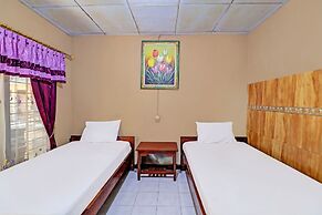 SPOT ON 92028 Hotel Surya Near Pelabuhan Gilimanuk