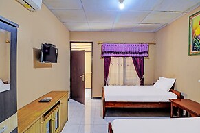 SPOT ON 92028 Hotel Surya Near Pelabuhan Gilimanuk