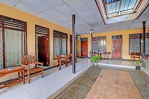 SPOT ON 92028 Hotel Surya Near Pelabuhan Gilimanuk