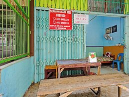 OYO 92327 Homestay Semarang Baru SyariahNearNagoya Hill Shopping Mall