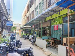 OYO 92327 Homestay Semarang Baru SyariahNearNagoya Hill Shopping Mall