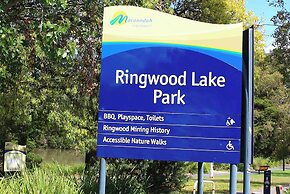 Ringwood 2BR Home