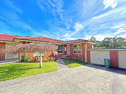 Ringwood 2BR Home