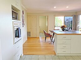 Ringwood 2BR Home