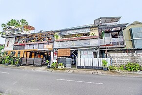 OYO 92256 Sentosa Residence