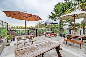 OYO 92256 Sentosa Residence