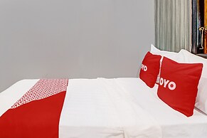 OYO 92256 Sentosa Residence