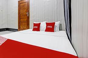 OYO 92256 Sentosa Residence