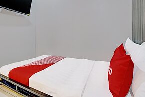 OYO 92256 Sentosa Residence