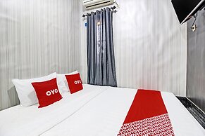 OYO 92256 Sentosa Residence