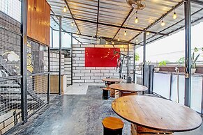 OYO 92256 Sentosa Residence