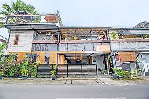 OYO 92256 Sentosa Residence