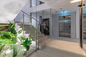 Seaside Apartment With AC by Renters