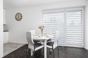 Seaside Apartment With AC by Renters