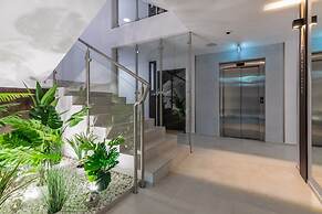 Seaside Apartment With AC by Renters