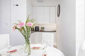 Seaside Apartment With AC by Renters