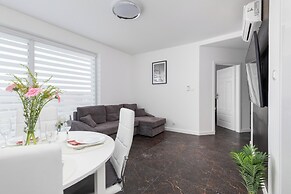 Seaside Apartment With AC by Renters