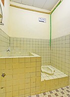 OYO 90443 Hotel New Kartika In