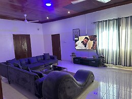 The Retreat Emerald Apartments Close to the Beach