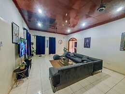 The Retreat Emerald Apartments Close to the Beach