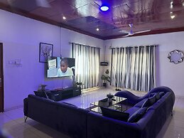 The Retreat Emerald Apartments Close to the Beach