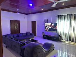 The Retreat Emerald Apartments Close to the Beach