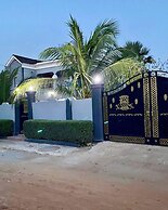 The Retreat Emerald Apartments Close to the Beach