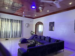 The Retreat Emerald Apartments Close to the Beach