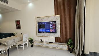 Dubai's Hidden Gem, Villa With Private Pool