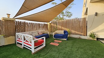 Dubai's Hidden Gem, Villa With Private Pool