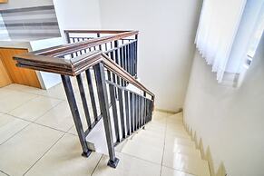 OYO 3346 Rukos Colombus G5