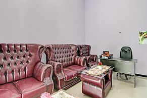 OYO 92199 Wisma Cendana Syariah Near PASAR FLAMBOYAN