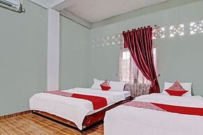 OYO 92302 Salsa Homestay Syariah Near Pondok Pesantren MUALLIMIN Muham