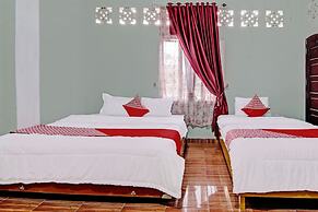 OYO 92302 Salsa Homestay Syariah Near Pondok Pesantren MUALLIMIN Muham