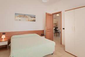 Stylish Residence Le Fontane 1 Bedroom Sleeps 2 Num0754