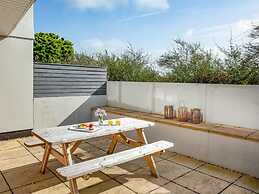 Spacious 3 Bed House - Sleeps 6 - Parking - Wifi
