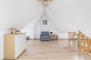 Salwatoriańska Apartment by Renters