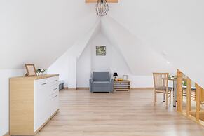 Salwatoriańska Apartment by Renters