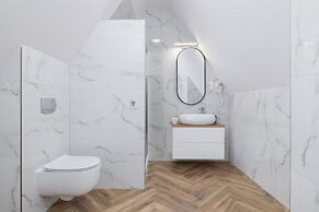 Salwatoriańska Apartment by Renters