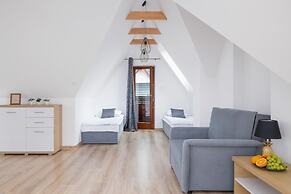 Salwatoriańska Apartment by Renters