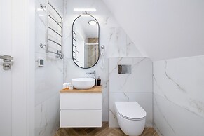 Salwatoriańska Apartment by Renters