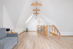 Salwatoriańska Apartment by Renters