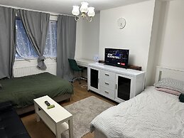 Great 5-bed Wembley Home 25min From Central London