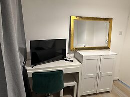 Great 5-bed Wembley Home 25min From Central London
