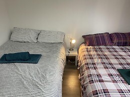 Great 5-bed Wembley Home 25min From Central London