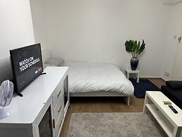 Great 5-bed Wembley Home 25min From Central London